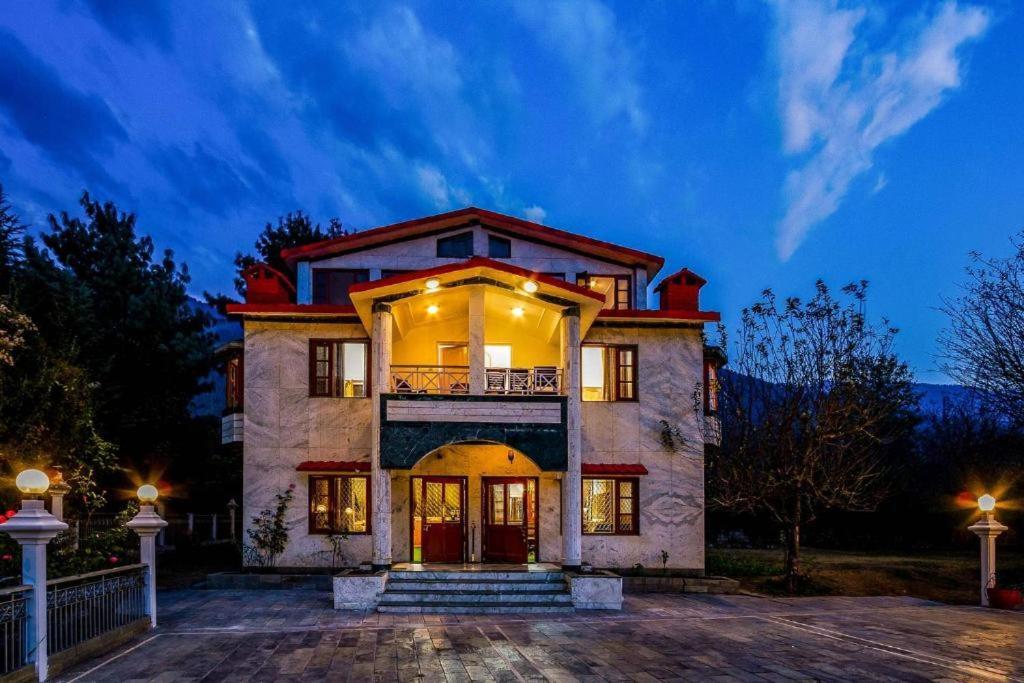 ホテルWhite Mist Manali エクステリア 写真