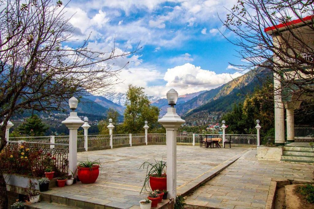 ホテルWhite Mist Manali エクステリア 写真
