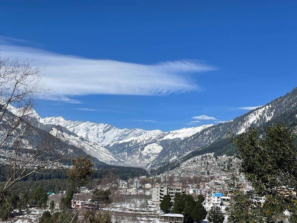 ホテルWhite Mist Manali エクステリア 写真