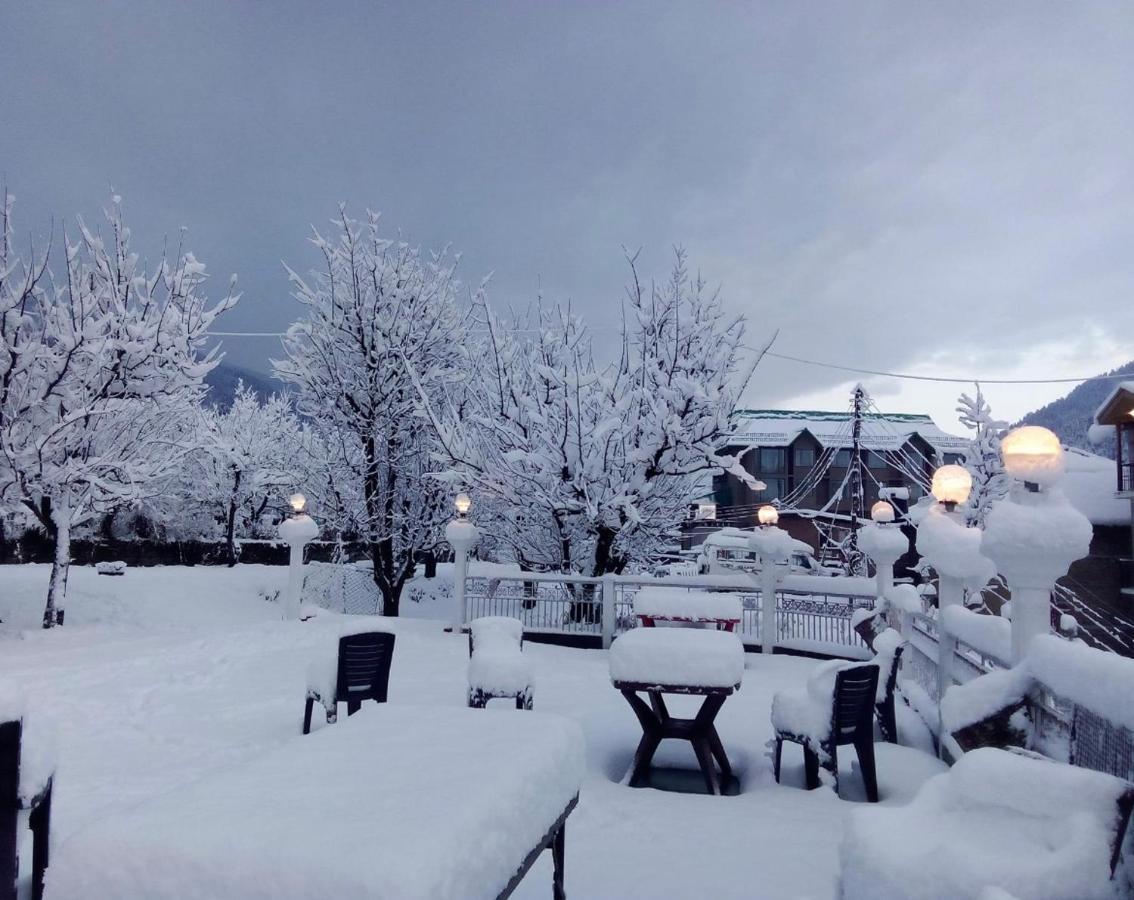 ホテルWhite Mist Manali エクステリア 写真